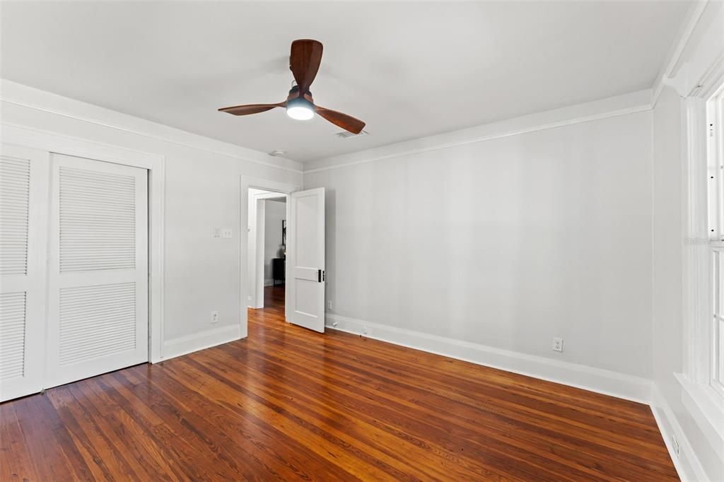 Active With Contract: $2,450 (2 beds, 2 baths, 1200 Square Feet)