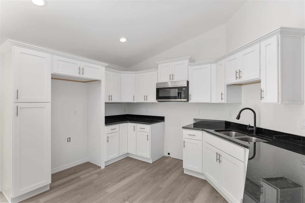 For Sale: $259,000 (3 beds, 2 baths, 1306 Square Feet)