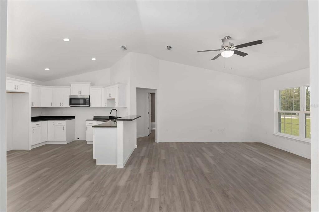 For Sale: $259,000 (3 beds, 2 baths, 1306 Square Feet)