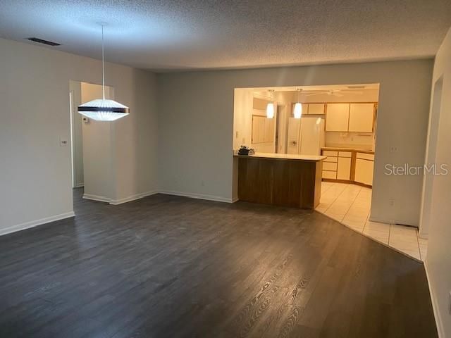 For Rent: $1,800 (2 beds, 2 baths, 1339 Square Feet)