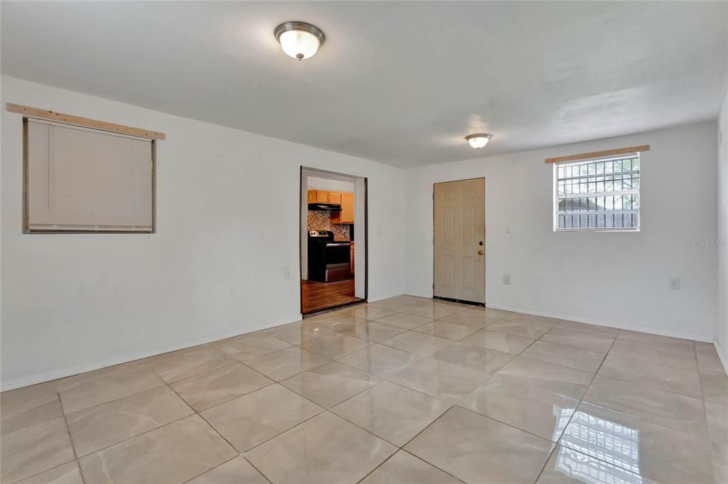 For Sale: $279,900 (4 beds, 1 baths, 1653 Square Feet)