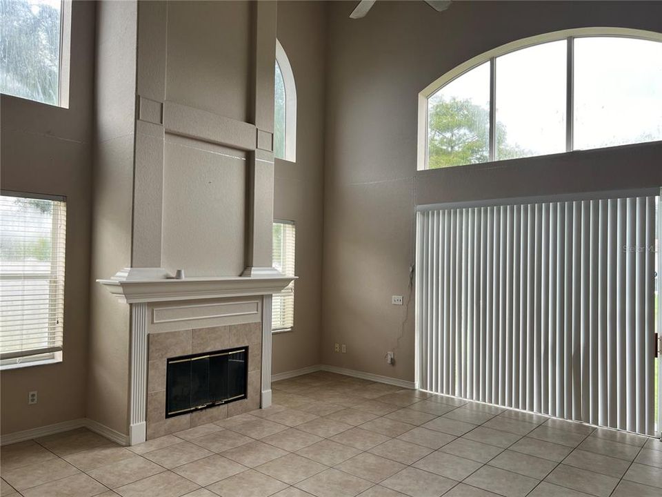 For Rent: $3,000 (4 beds, 2 baths, 2963 Square Feet)