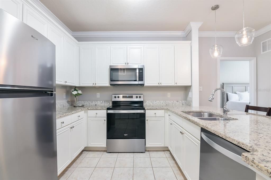 For Sale: $345,000 (2 beds, 2 baths, 1080 Square Feet)