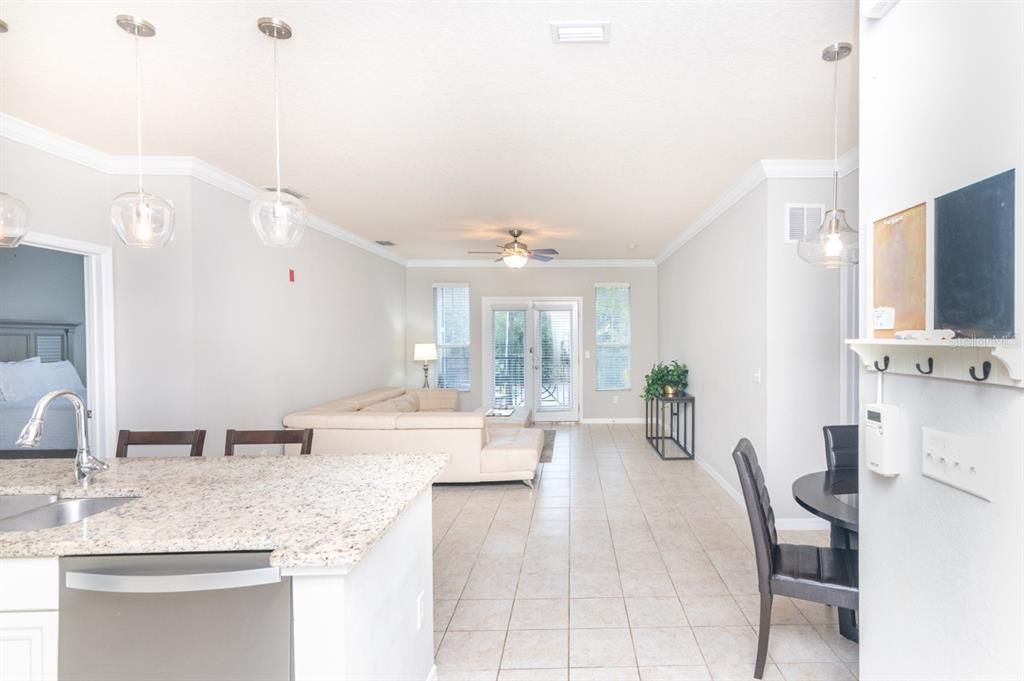 For Sale: $345,000 (2 beds, 2 baths, 1080 Square Feet)