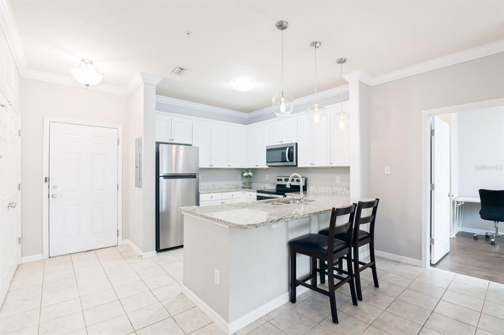 For Sale: $345,000 (2 beds, 2 baths, 1080 Square Feet)