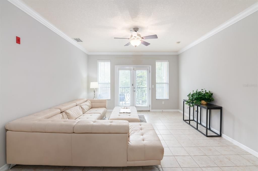 For Sale: $345,000 (2 beds, 2 baths, 1080 Square Feet)