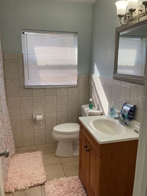 For Rent: $1,600 (2 beds, 1 baths, 690 Square Feet)