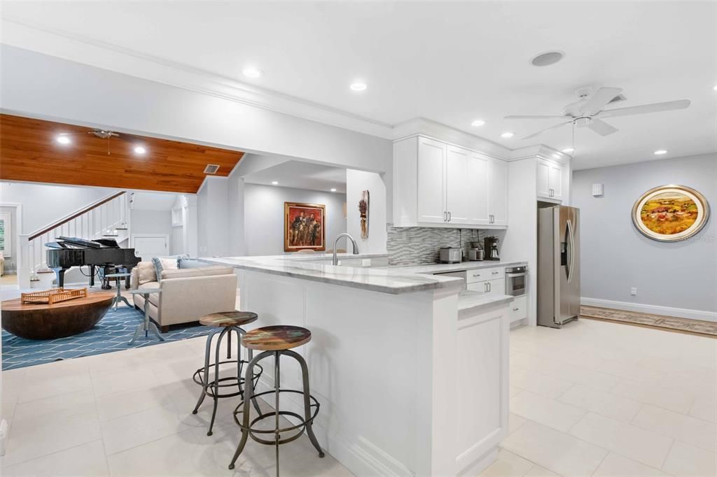 For Sale: $3,495,000 (5 beds, 5 baths, 4956 Square Feet)