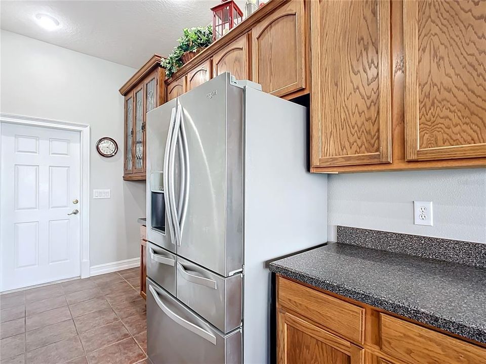 For Sale: $449,900 (2 beds, 2 baths, 1850 Square Feet)