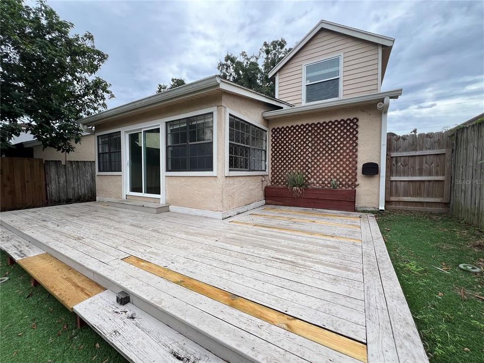 For Sale: $340,000 (3 beds, 2 baths, 1548 Square Feet)