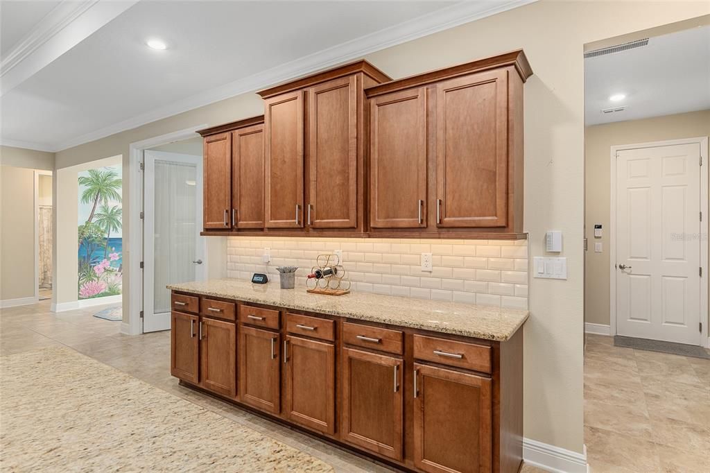 So many cabinets and so much counter space!