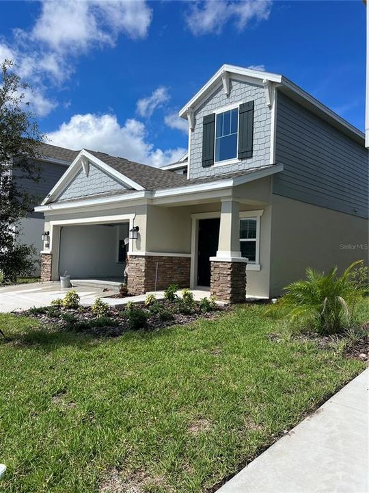 Vendido Recientemente: $318,999 (5 camas, 2 baños, 2370 Pies cuadrados)