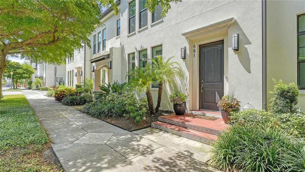 For Sale: $1,350,000 (3 beds, 2 baths, 1997 Square Feet)