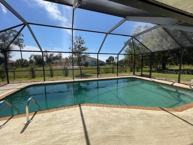 Pool - view of greenbelt