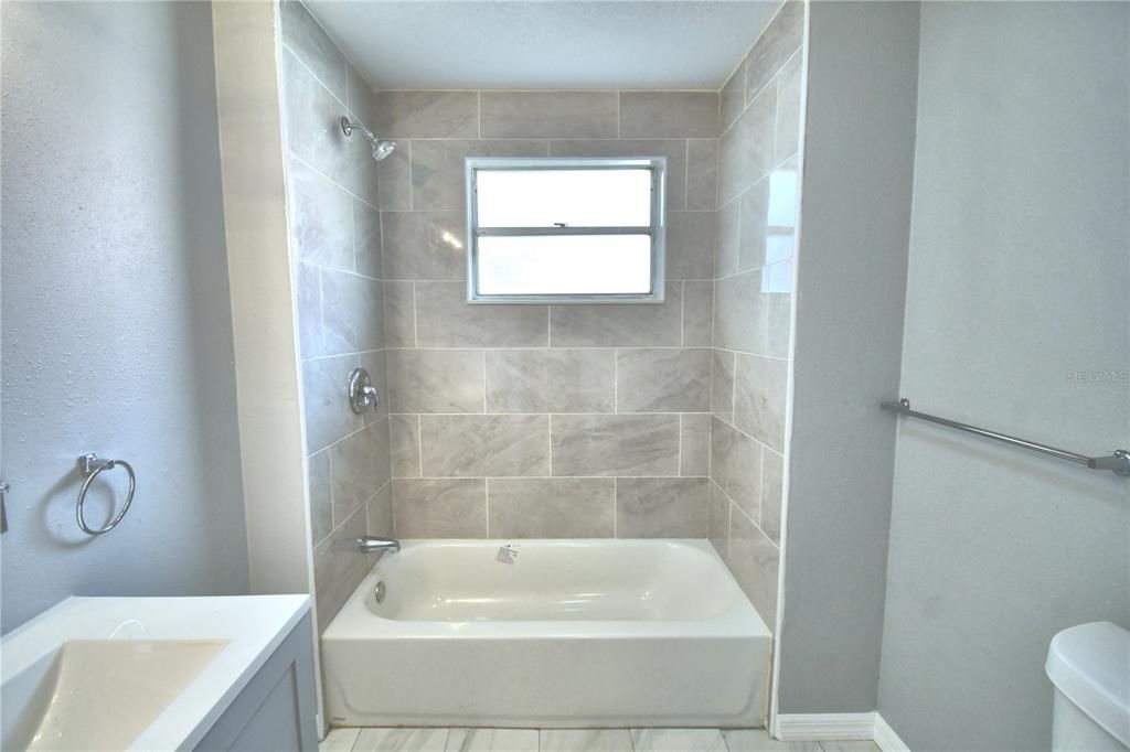 For Sale: $245,900 (3 beds, 2 baths, 1206 Square Feet)