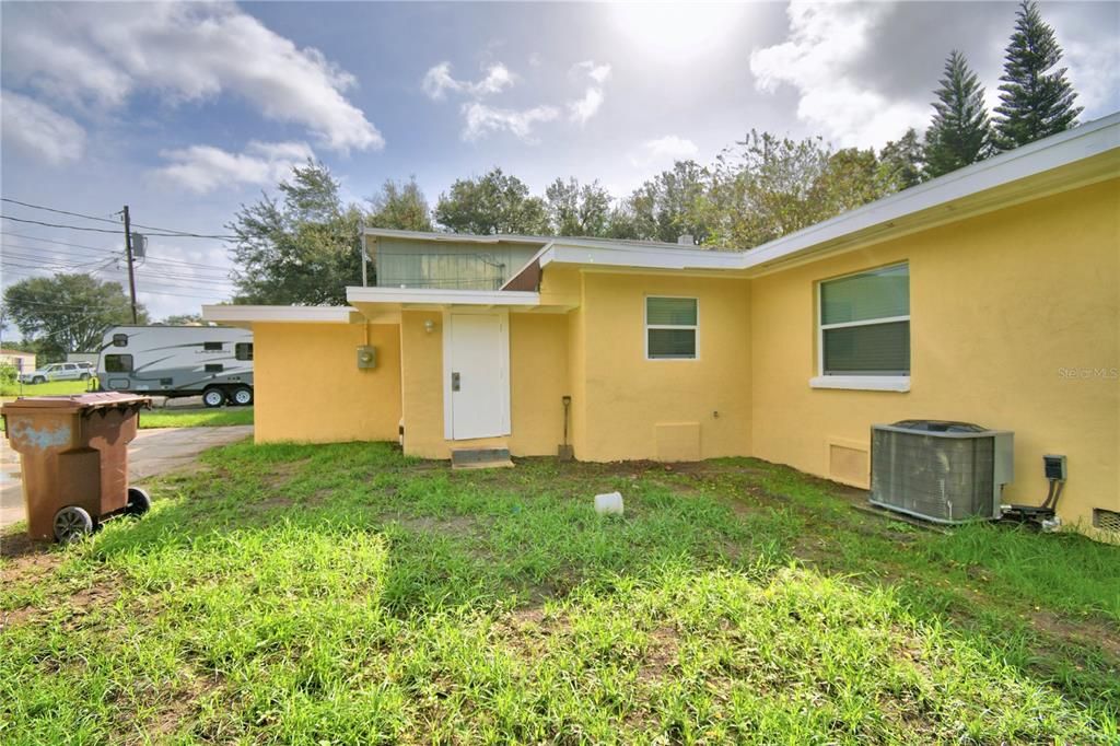 For Sale: $245,900 (3 beds, 2 baths, 1206 Square Feet)