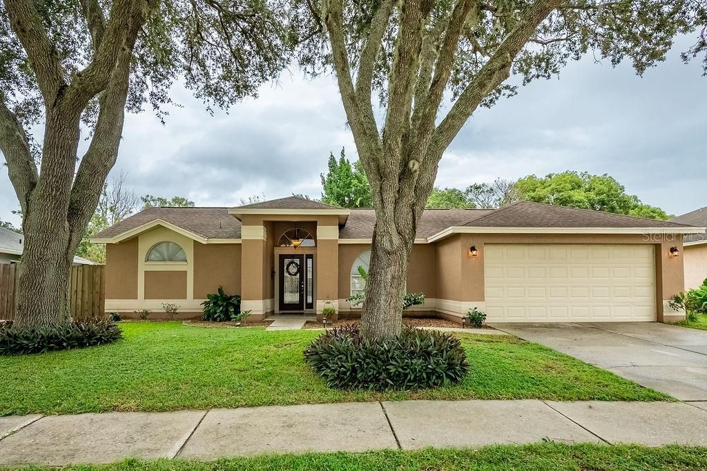 For Sale: $400,000 (3 beds, 2 baths, 1730 Square Feet)