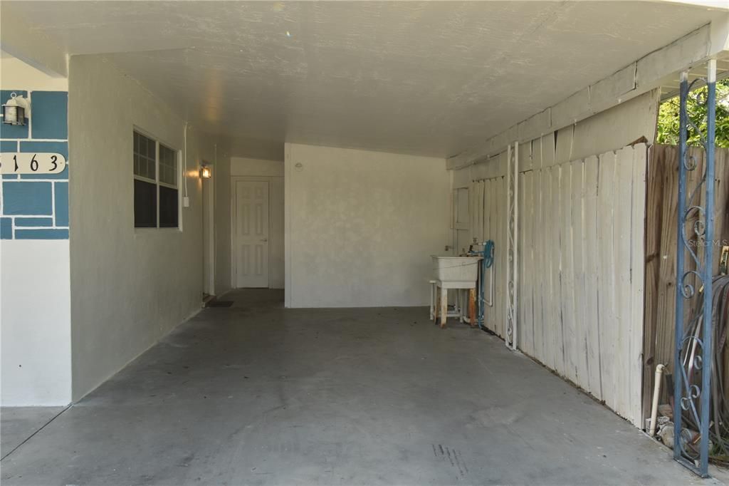 For Sale: $210,000 (3 beds, 1 baths, 884 Square Feet)