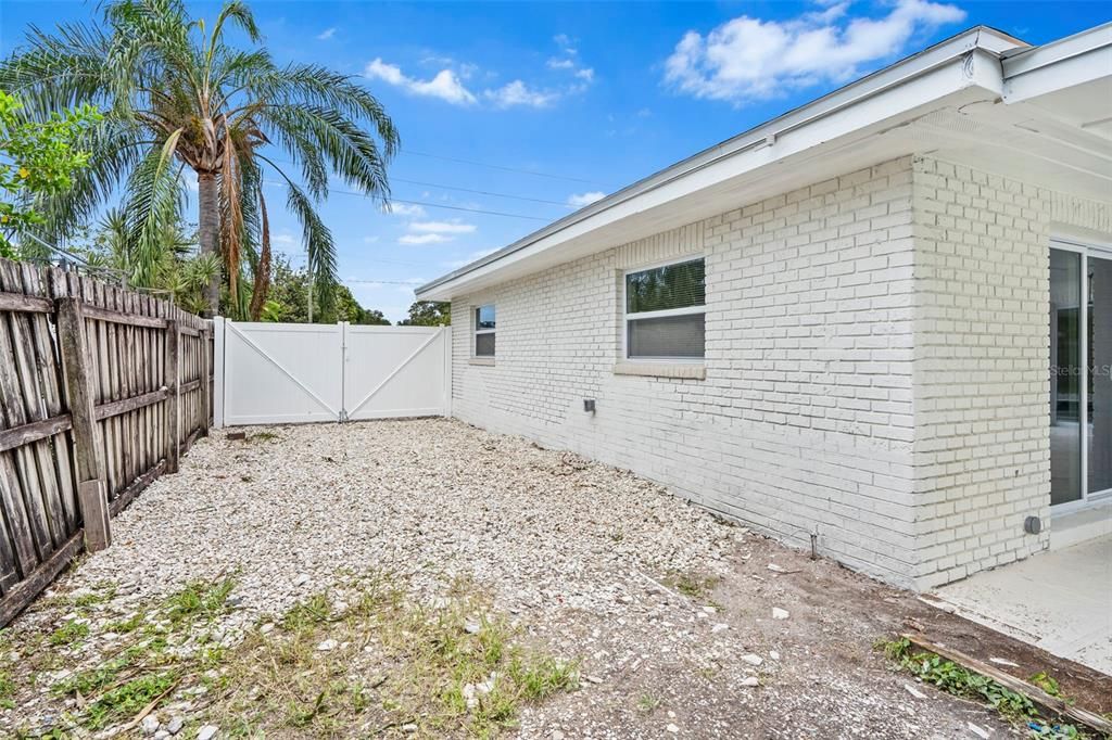 For Sale: $690,000 (3 beds, 2 baths, 1800 Square Feet)