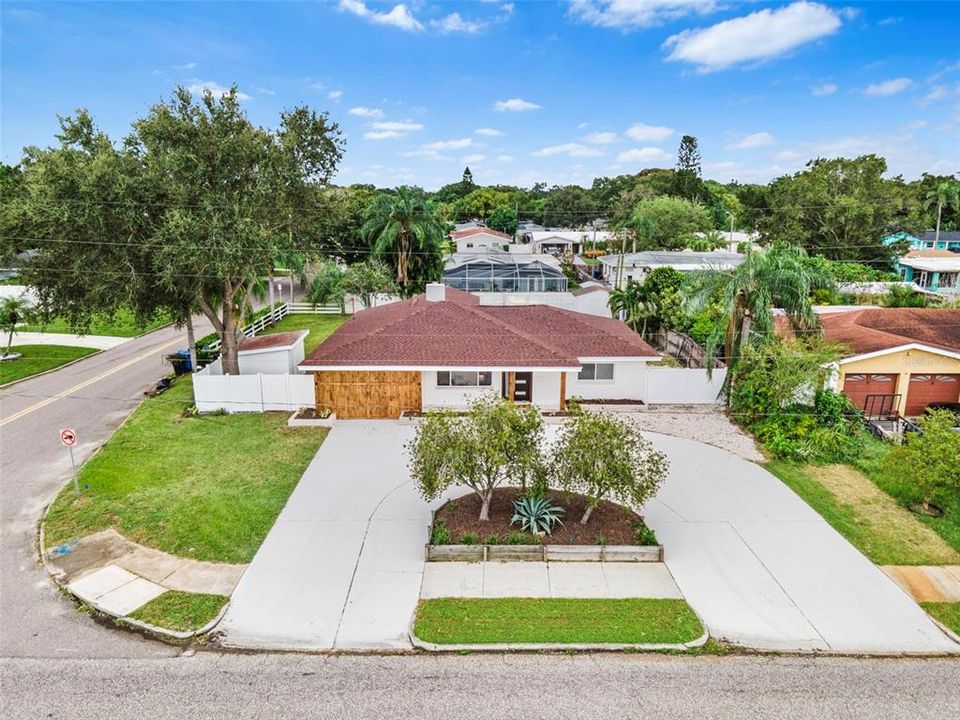 For Sale: $690,000 (3 beds, 2 baths, 1800 Square Feet)