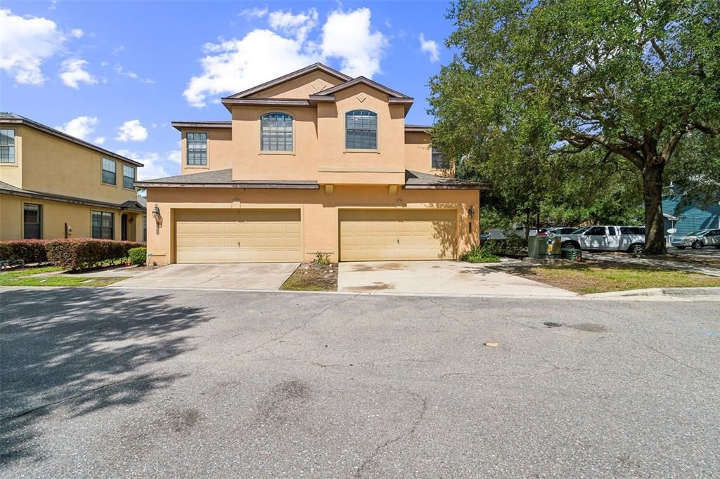 For Sale: $319,900 (3 beds, 2 baths, 1570 Square Feet)