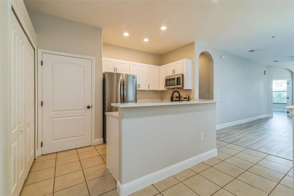 For Sale: $319,900 (3 beds, 2 baths, 1570 Square Feet)