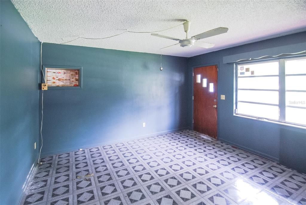 En Venta: $199,000 (3 camas, 1 baños, 1050 Pies cuadrados)