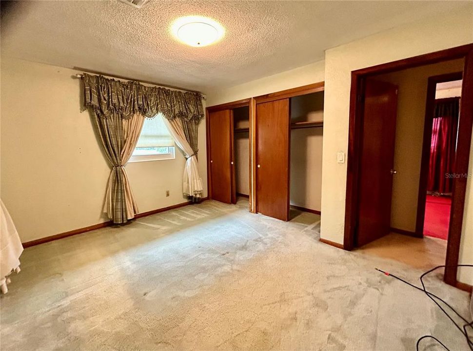 En Venta: $280,000 (3 camas, 3 baños, 2541 Pies cuadrados)