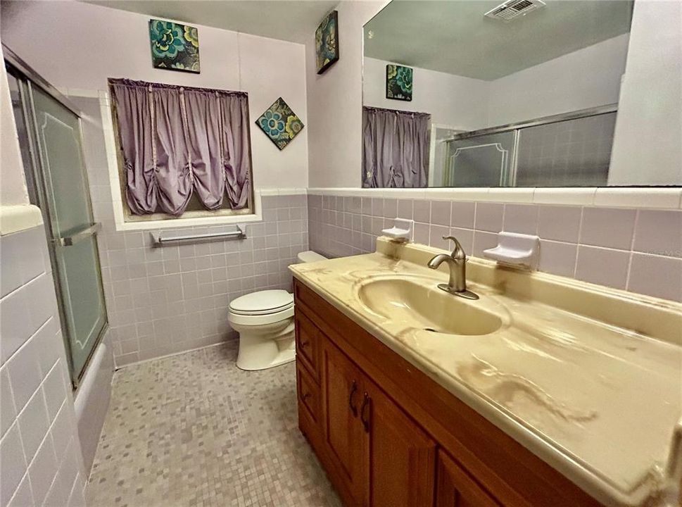 For Sale: $280,000 (3 beds, 3 baths, 2541 Square Feet)