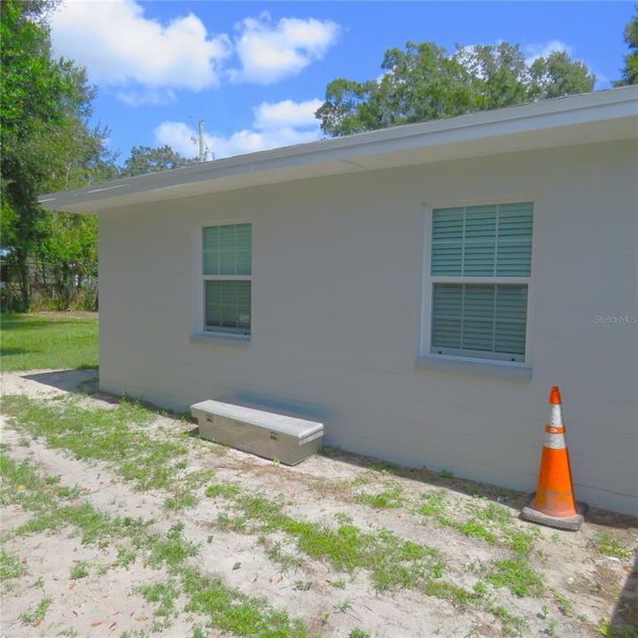 For Sale: $379,500 (4 beds, 2 baths, 1307 Square Feet)