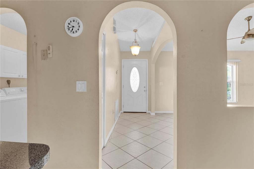 For Sale: $285,000 (3 beds, 2 baths, 1652 Square Feet)