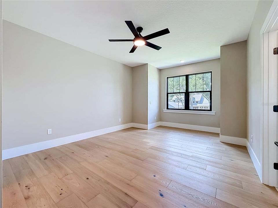 En Venta: $1,650,000 (4 camas, 3 baños, 4231 Pies cuadrados)