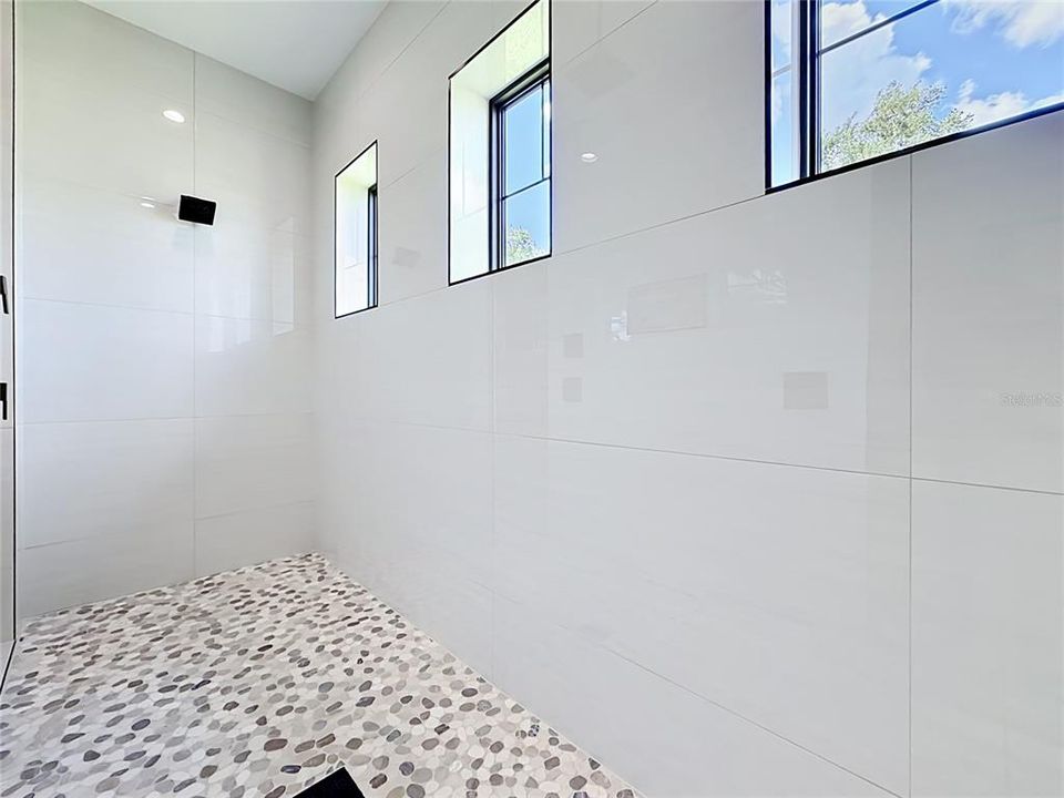 En Venta: $1,650,000 (4 camas, 3 baños, 4231 Pies cuadrados)