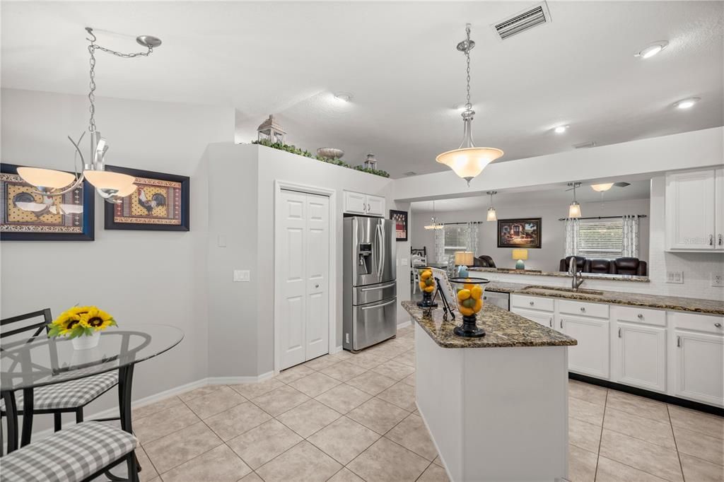 For Sale: $339,900 (3 beds, 2 baths, 1622 Square Feet)