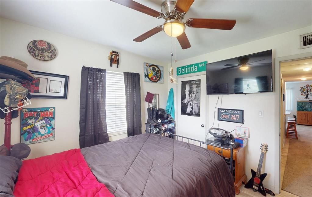 For Sale: $215,000 (3 beds, 1 baths, 1104 Square Feet)