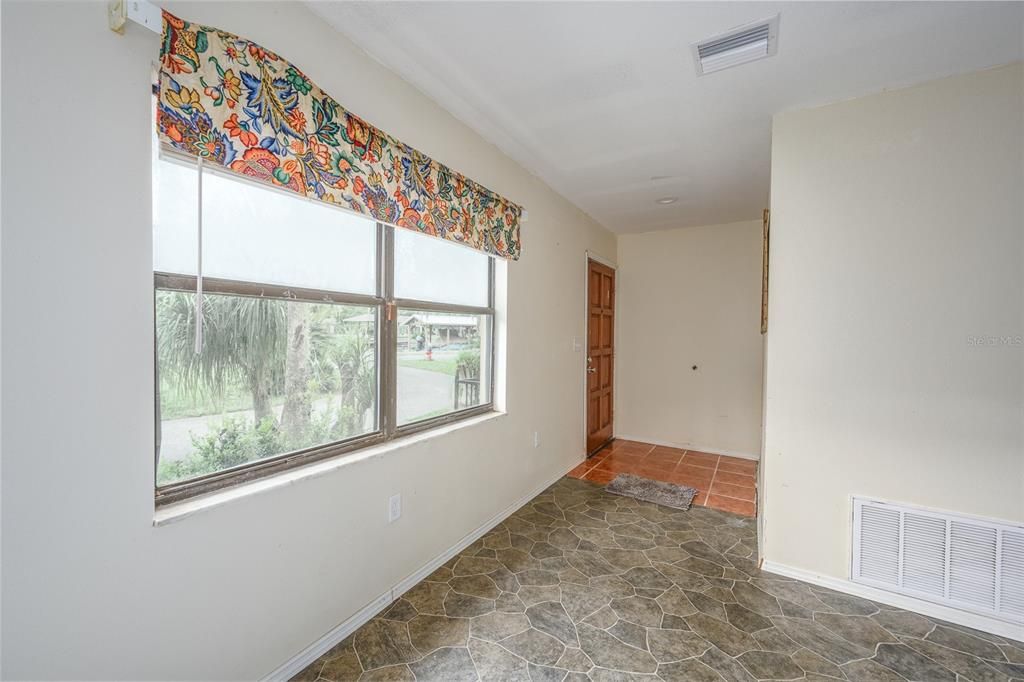 En Venta: $650,000 (2 camas, 2 baños, 2036 Pies cuadrados)