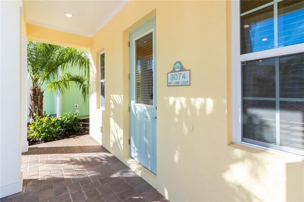 For Sale: $479,000 (2 beds, 2 baths, 1305 Square Feet)