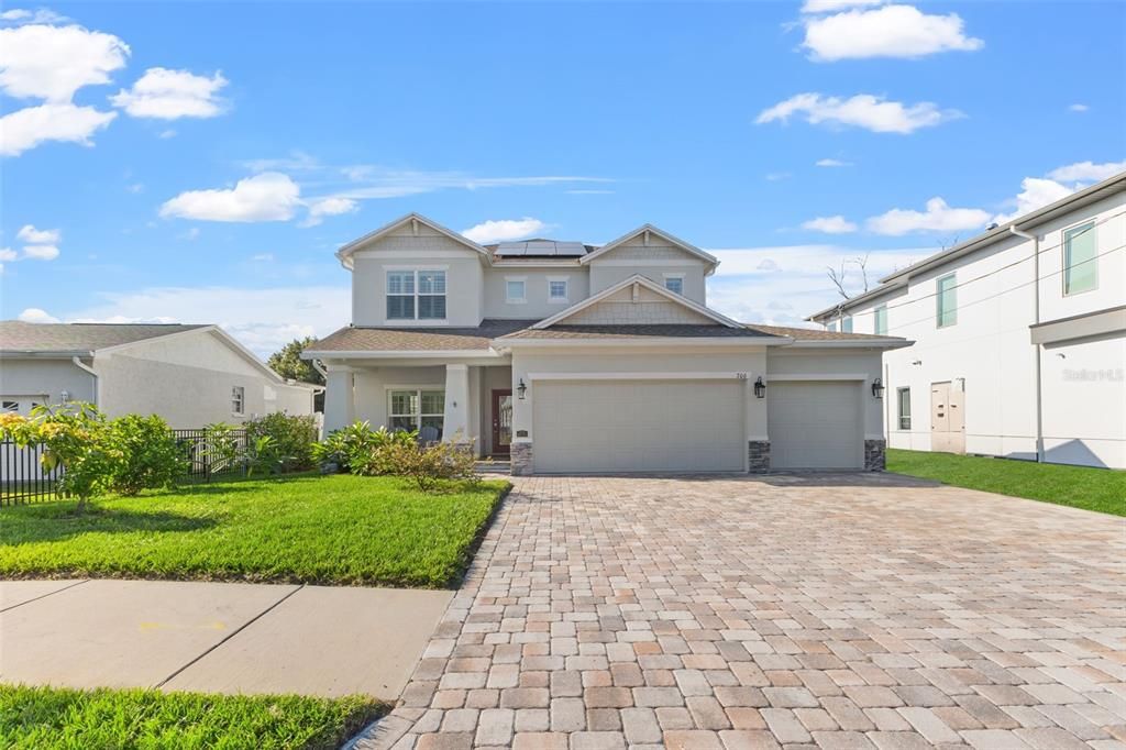 Active With Contract: $985,000 (4 beds, 3 baths, 2919 Square Feet)