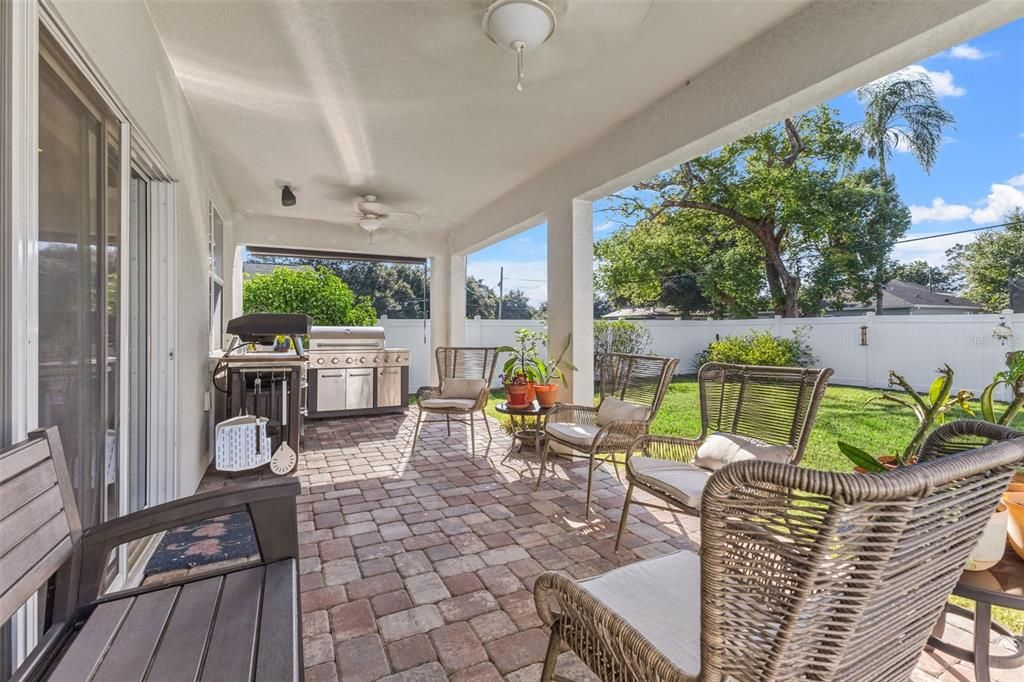 Active With Contract: $985,000 (4 beds, 3 baths, 2919 Square Feet)