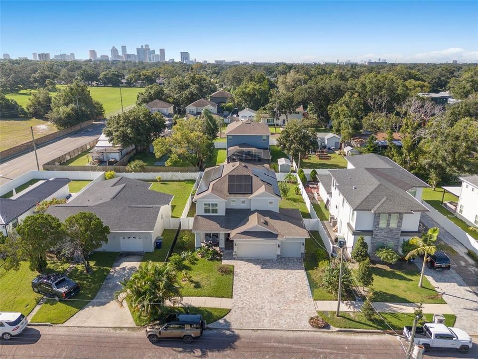 Active With Contract: $985,000 (4 beds, 3 baths, 2919 Square Feet)