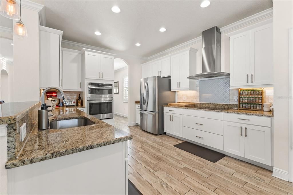 Active With Contract: $985,000 (4 beds, 3 baths, 2919 Square Feet)