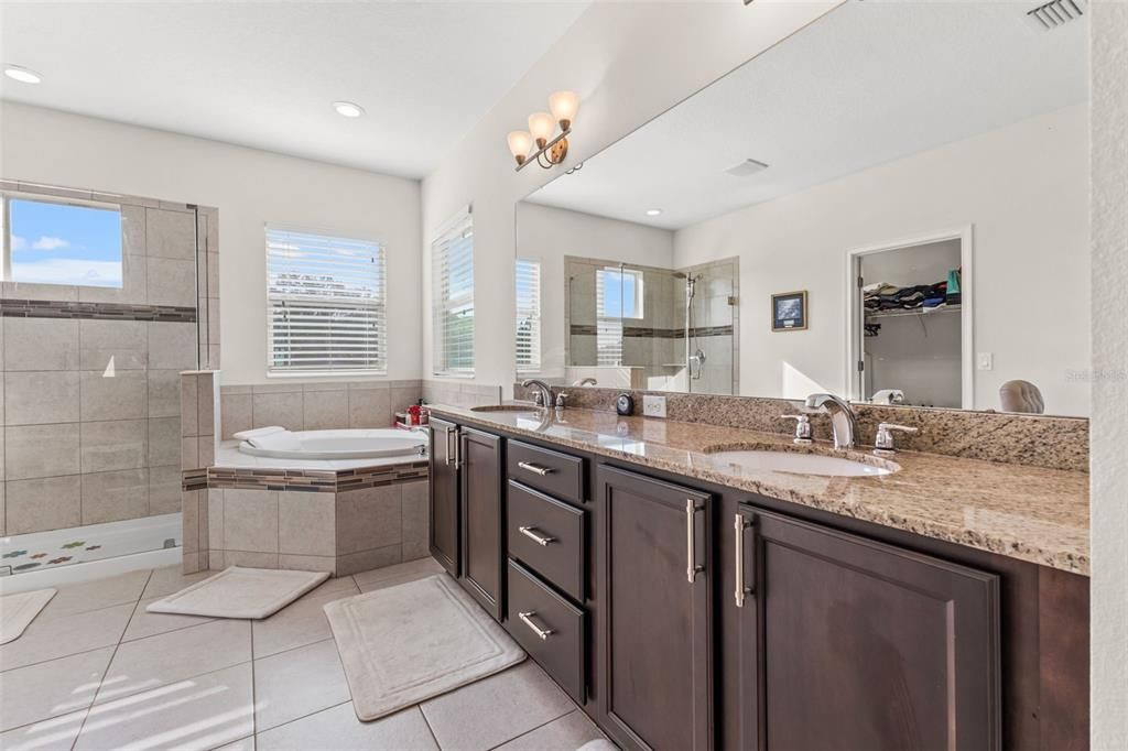 Active With Contract: $985,000 (4 beds, 3 baths, 2919 Square Feet)