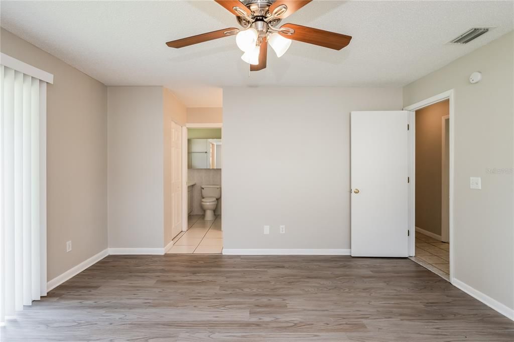 For Rent: $2,355 (3 beds, 2 baths, 1476 Square Feet)