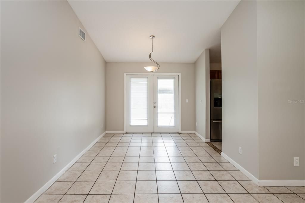 For Rent: $2,355 (3 beds, 2 baths, 1476 Square Feet)