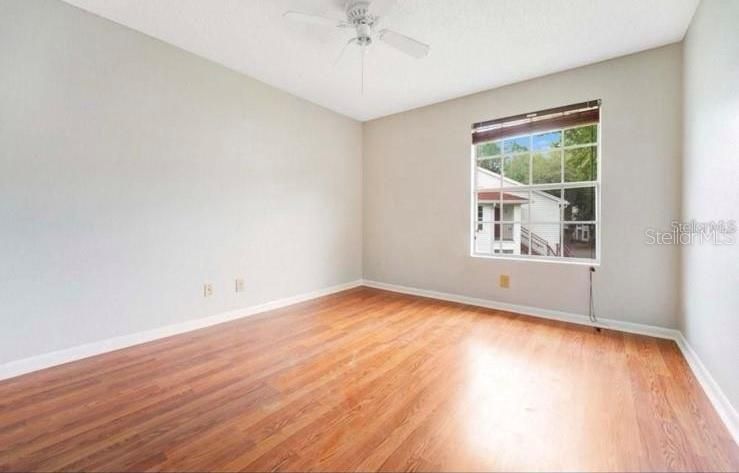 For Rent: $2,000 (2 beds, 2 baths, 971 Square Feet)