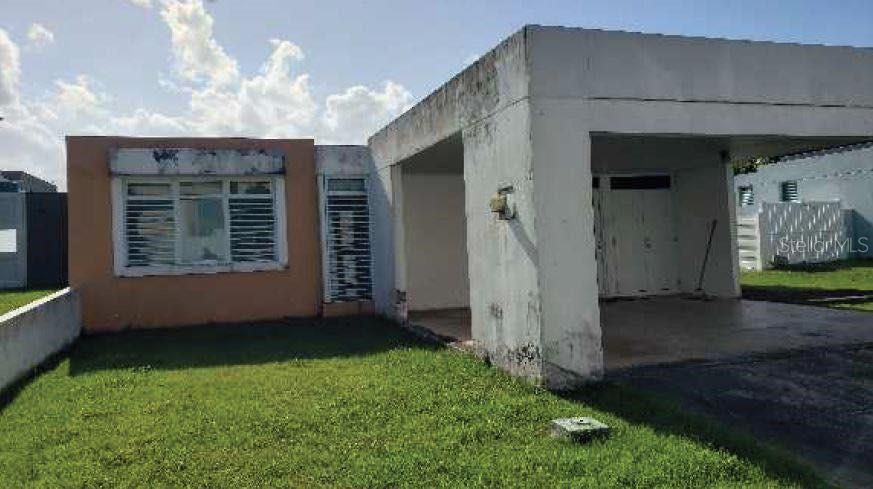 Vendido Recientemente: $307,000 (4 camas, 2 baños, 1829 Pies cuadrados)