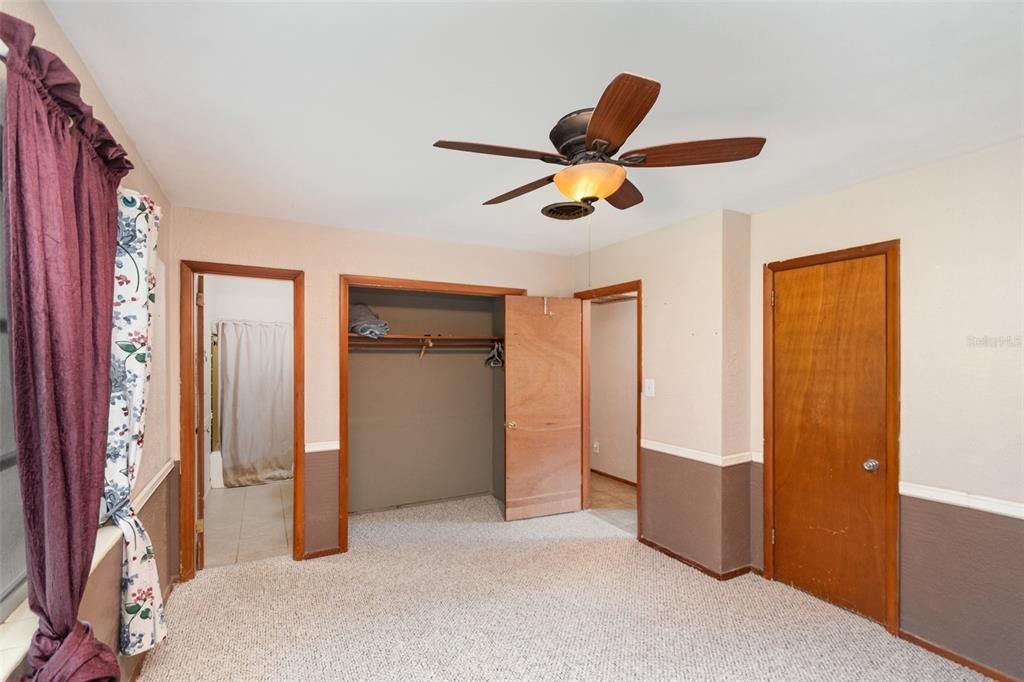 For Sale: $360,000 (3 beds, 2 baths, 1430 Square Feet)