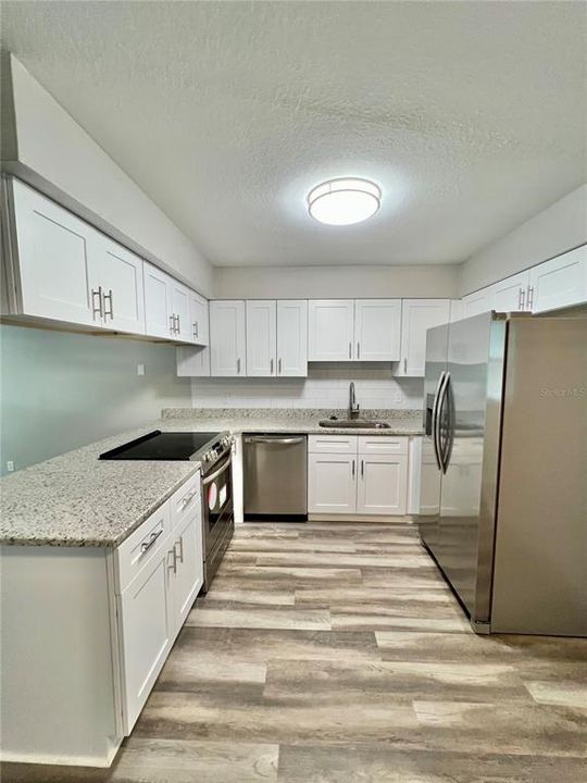 For Rent: $2,000 (2 beds, 1 baths, 845 Square Feet)