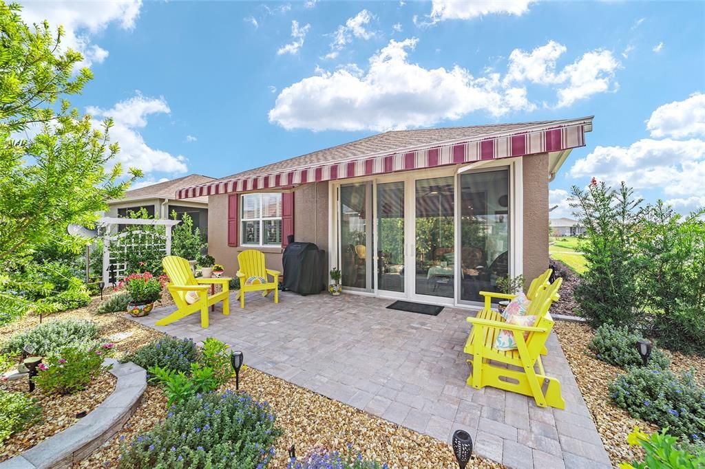 For Sale: $334,900 (3 beds, 2 baths, 1469 Square Feet)