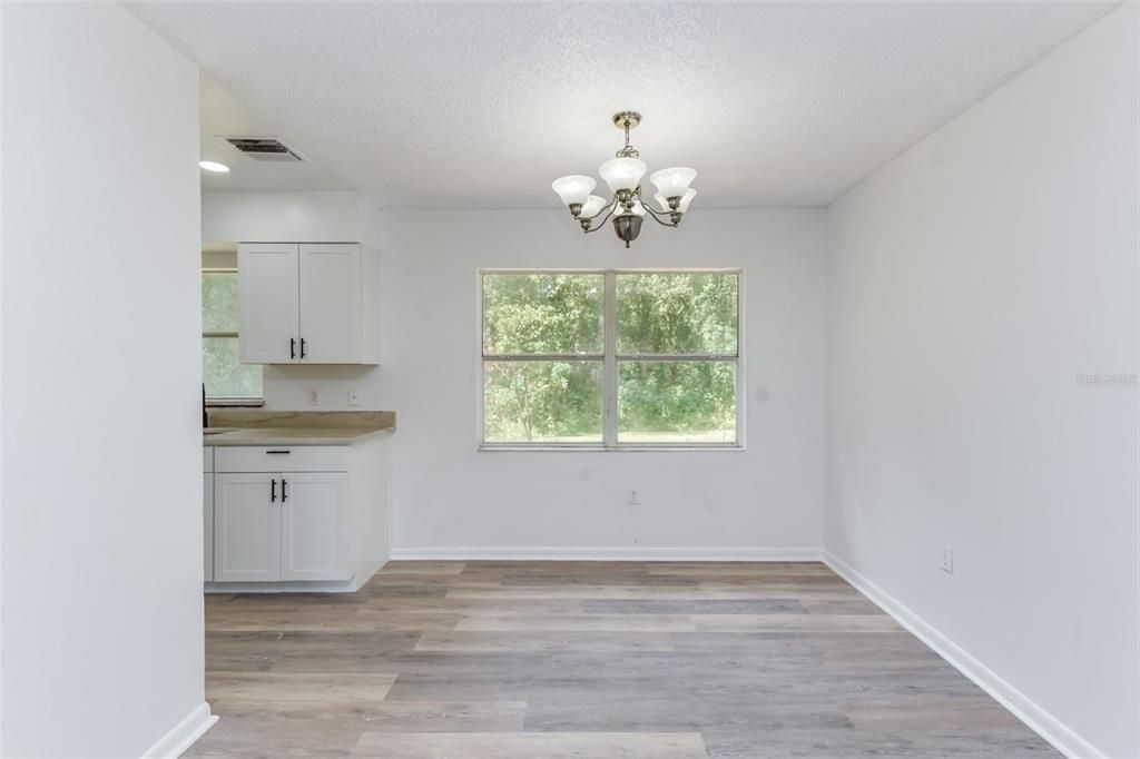 For Sale: $259,900 (3 beds, 2 baths, 1050 Square Feet)